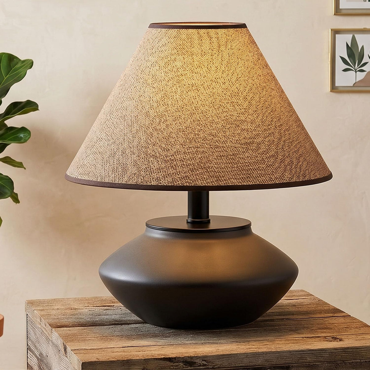 Avelino Farmhouse Ceramic Table Lamp – Black Base, Linen Shade